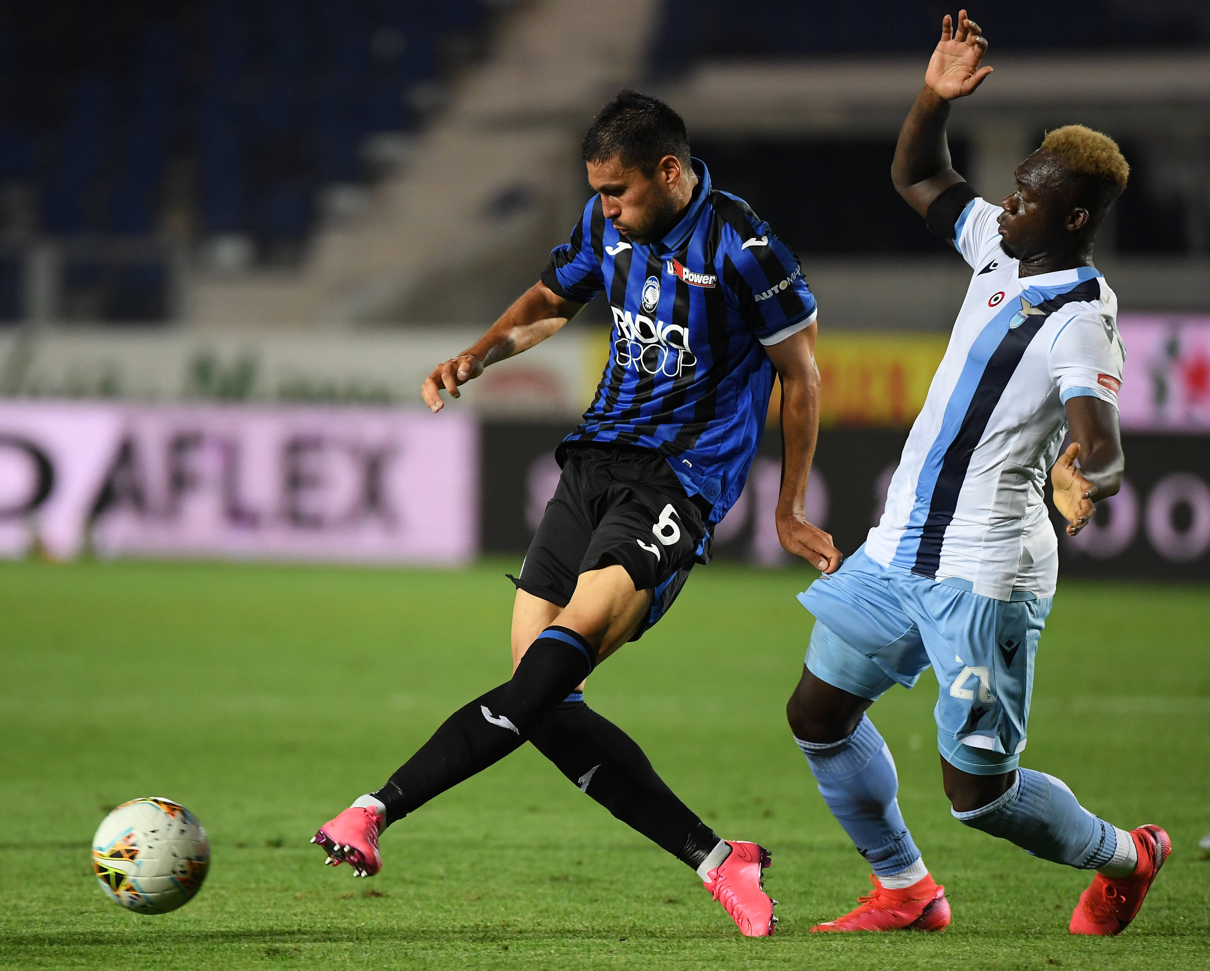 九游体育-拉齐奥客场逼平对手，暂时保持积分稳定状态