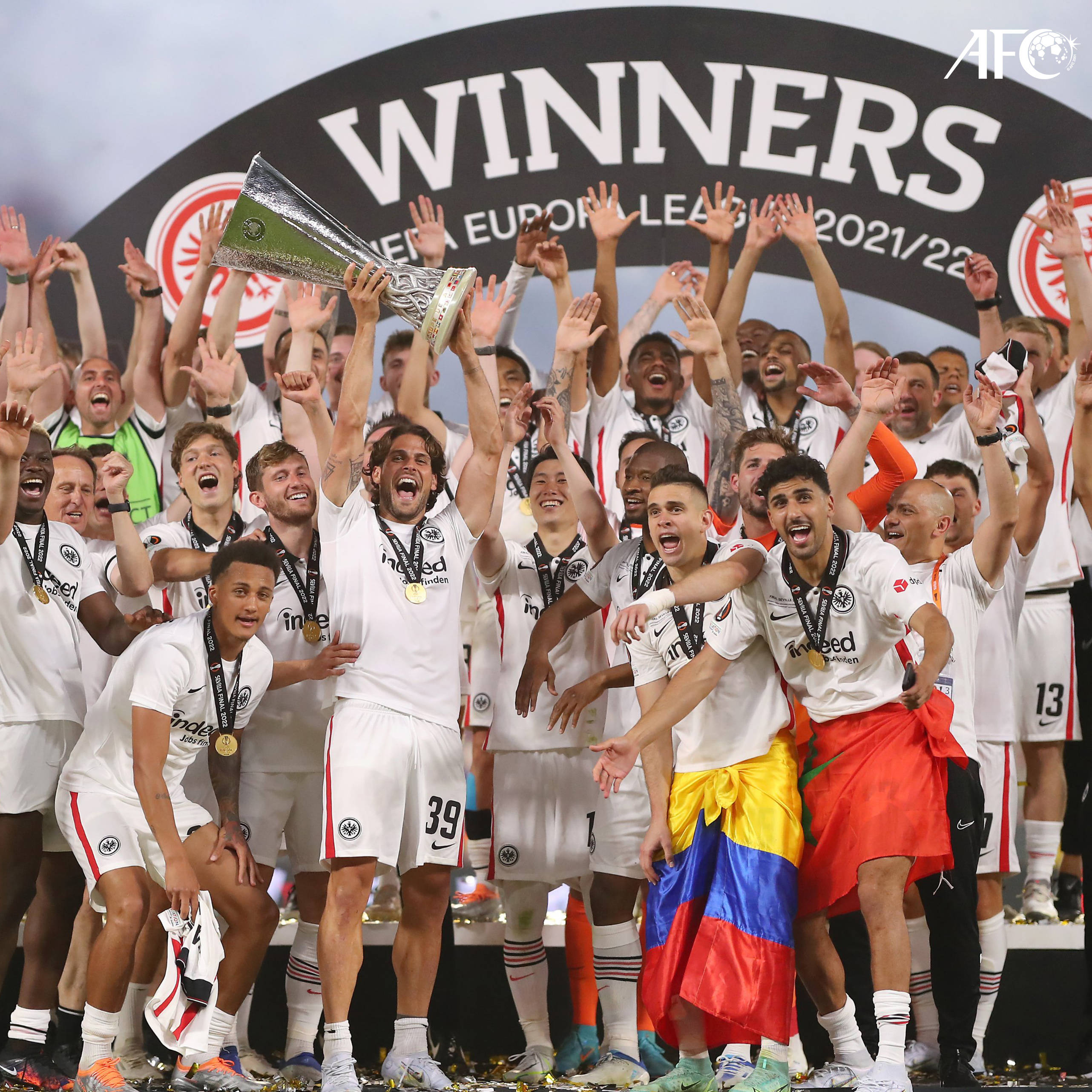 九游世界杯2026-法兰克福队惊险胜出争夺前排