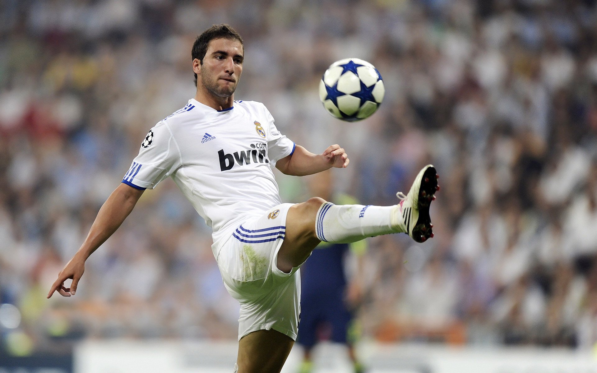 九游中国-阿什拉夫末节接管比赛，那不勒斯终结伊朗不败神话