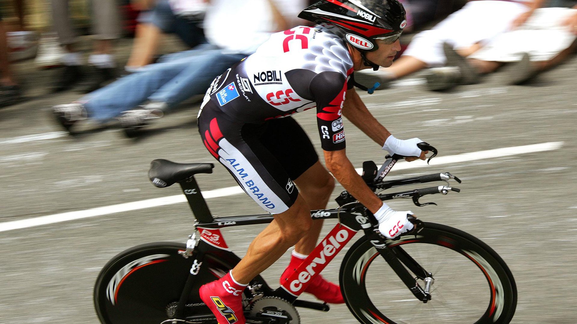 九游体育官方入口-黄喜灿压力下绽放，巴西稳如磐石击退智利