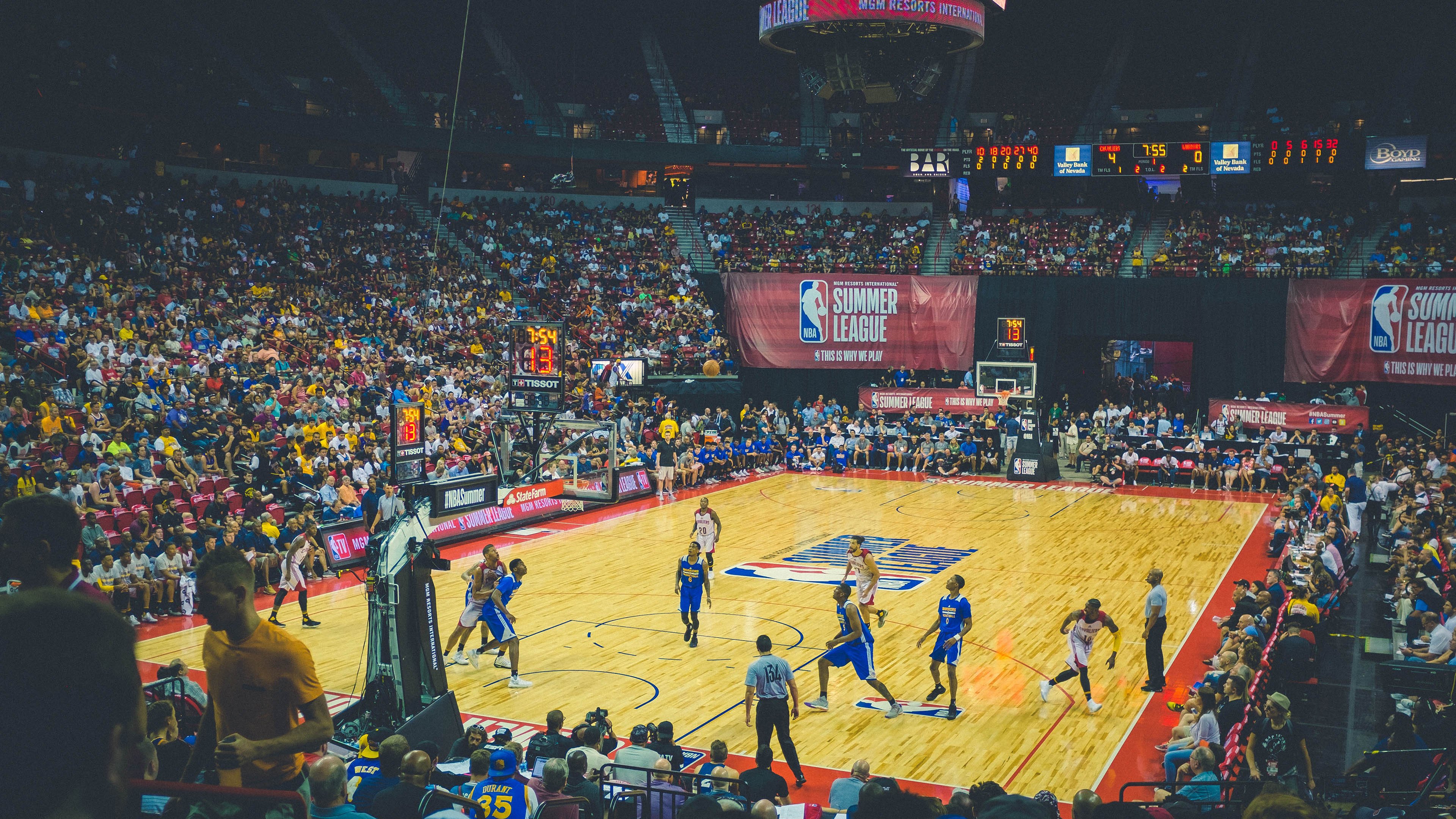 九游体育官方入口-雷霆万钧，一场颠覆预期的总决赛速胜